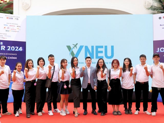 Cơ Hội Du Học Nghề Đức tại UEB Job Fair 2024 – VNEU “Bùng Nổ” Với Gian Hàng Thu Hút