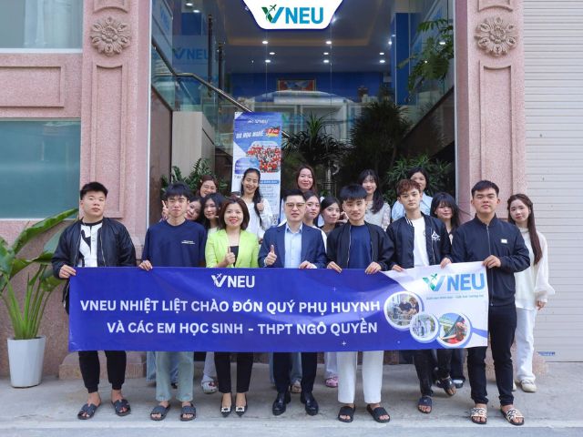 [RECAP] HÀNH TRÌNH THAM QUAN THỰC TẾ TẠI VNEU: TIẾP LỬA GIẤC MƠ ĐỨC CHO HỌC SINH LỚP 12