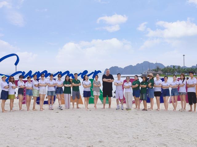 VNEU Go Travel – Đi Xa Để Về Gần Hơn