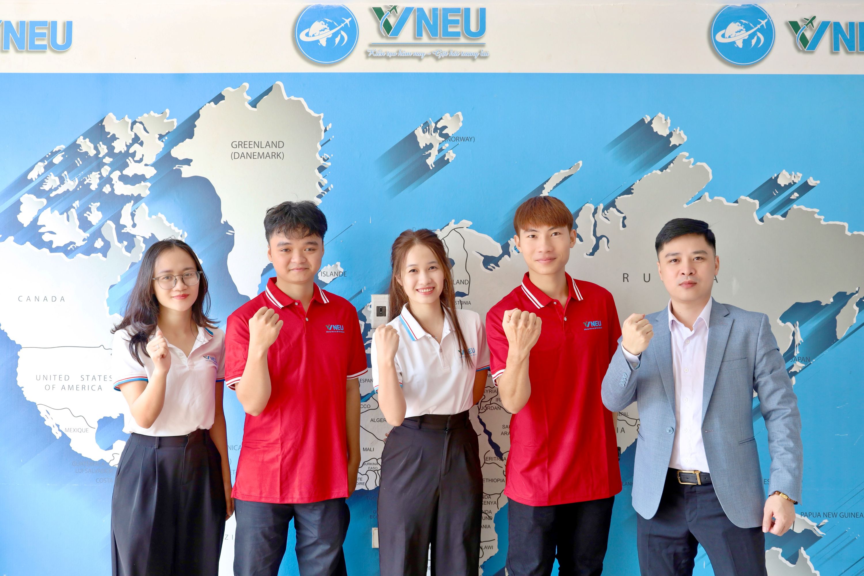 ảnh khai giảng của trung tâm du học nghề Đức VNEU