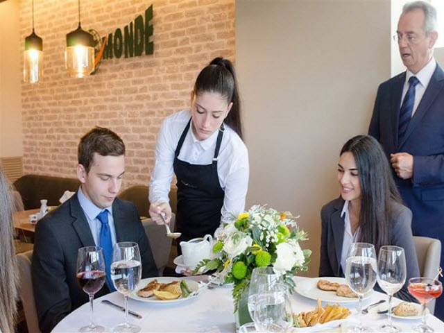 ĐƠN DU HỌC NGHỀ ĐỨC NGÀNH DỊCH VỤ NHÀ HÀNG – KHÁCH SẠN TẠI LINDAU