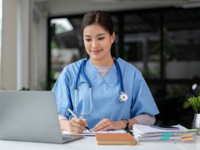 Một ngày làm việc của điều dưỡng viên tại Đức diễn ra như thế nào?
