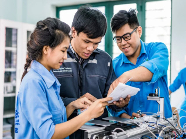 Có thể làm trái ngành sau khi học nghề tại Đức không?