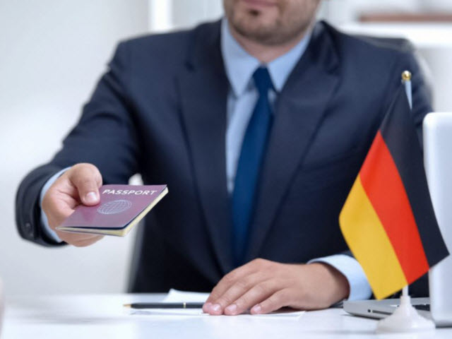 ZAB là gì? Khi nào cần đánh giá văn bằng đại học tại Đức?