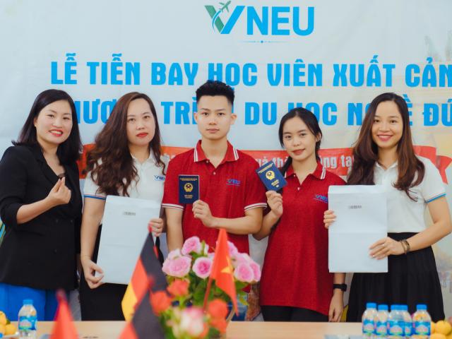 TIỄN BAY QUẢNG VÀ LAN ANH NGÀY 26/10/2023